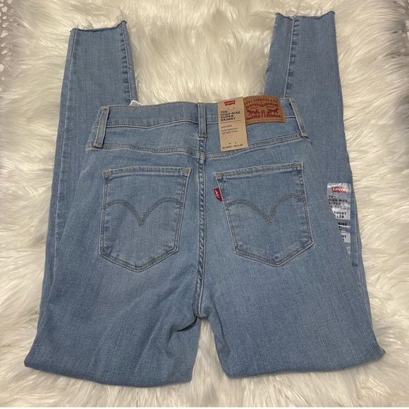 NWT Levi’s 720 High Rise Skinny Jeans - 24 - Picture 5 of 9